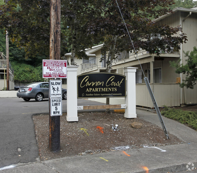 Foto del edificio - Cannon Court Apartments