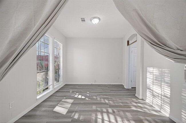 Building Photo - 3522 Brookwood Dr