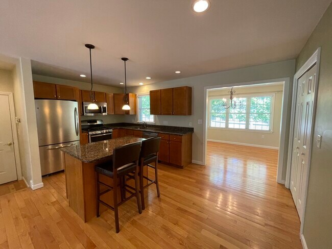 Foto del edificio - 43 Brewster Rd