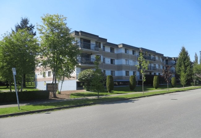 Building Photo - Belaire