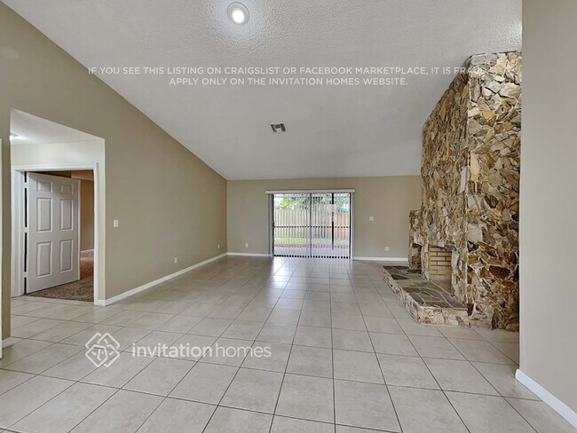 Foto del edificio - 7010 NW 49th Pl