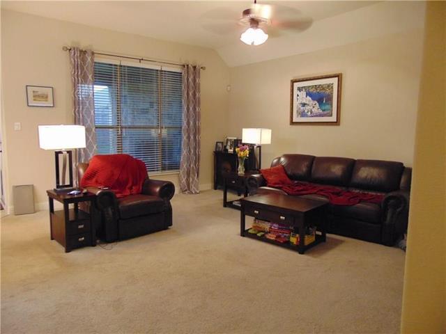 Foto del edificio - 3062 Lakefield Dr