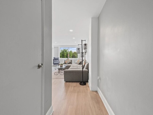 Foto del edificio - 2479 Peachtree Rd NE