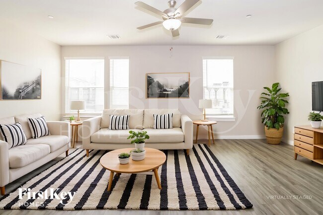 Foto del edificio - 309 N Centro Cir