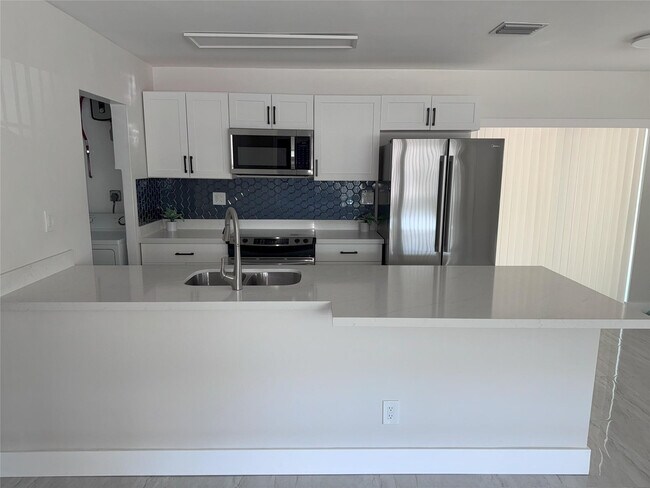 Foto del edificio - 10 SW 5th Ct