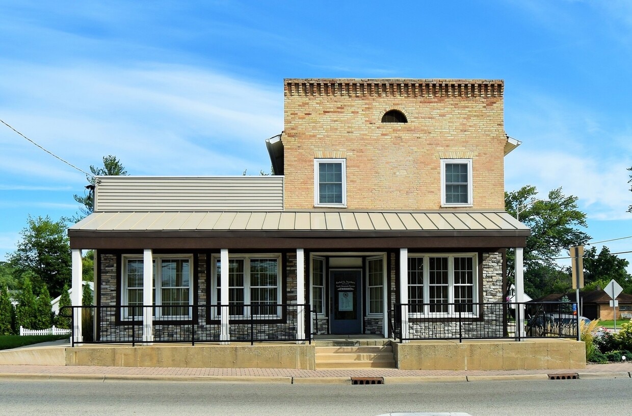 Primary Photo - 2302 Johnsburg Rd