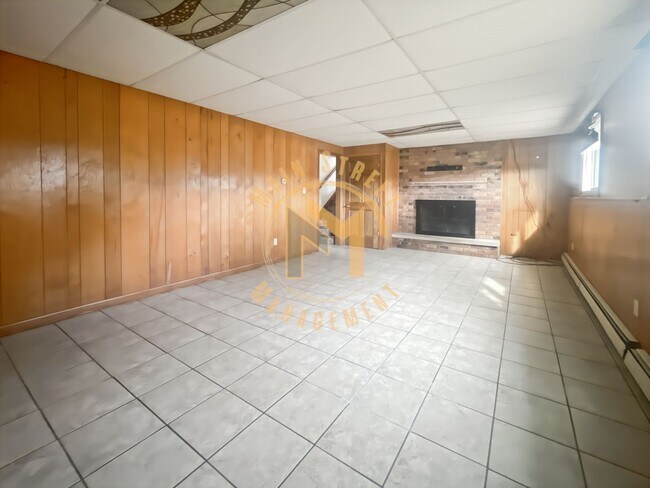 Foto del edificio - 1110 Lourdes Ave