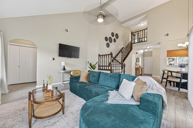 Foto del edificio - 6635 Queensclub Dr