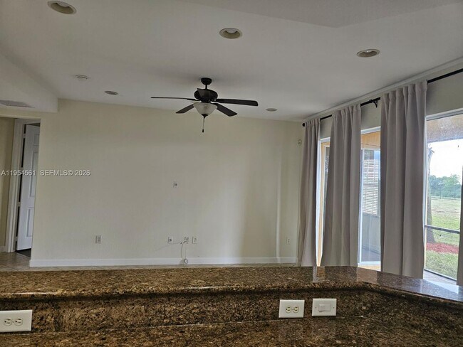 Foto del edificio - 8255 NW 128th Ln