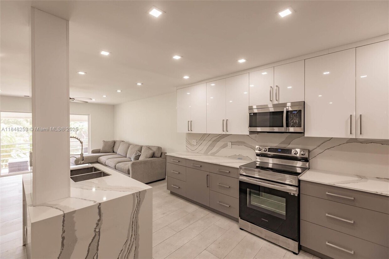 Foto principal - 4100 N 58th Ave