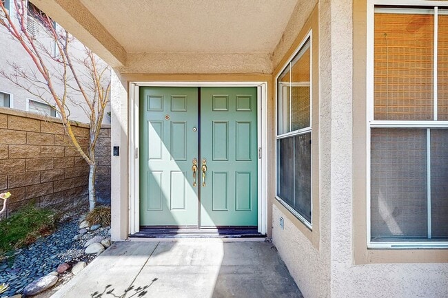 Building Photo - Beautiful Family Home in Trabuco Canyon - ...