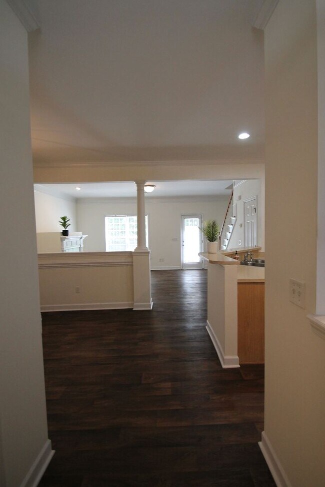 Foto del edificio - Exclusively offered by MUSE REALTY, LLC