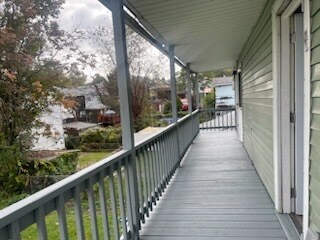Foto del edificio - 327 E Locust St