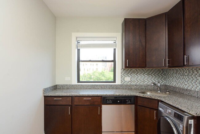 Foto del edificio - 2917 N Mildred Ave
