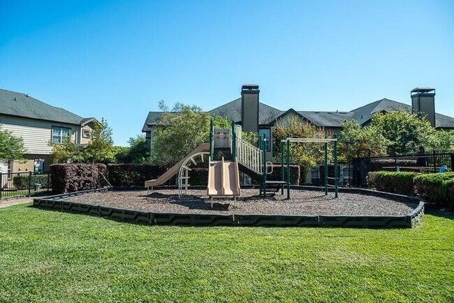 Foto del edificio - 1215 W Slaughter Ln