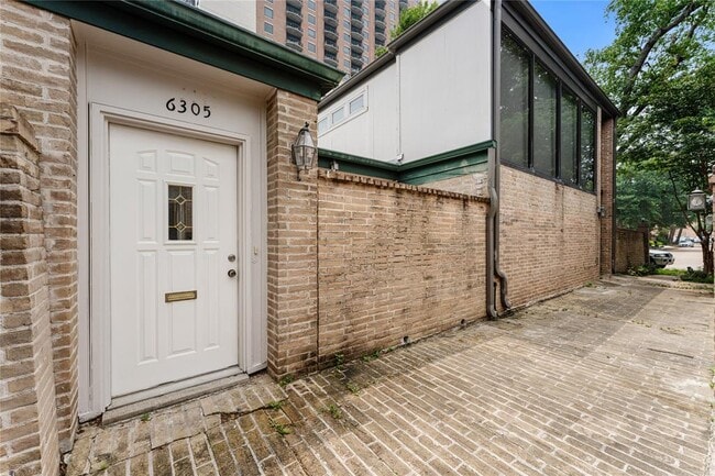 Building Photo - 6305 Riverview Way