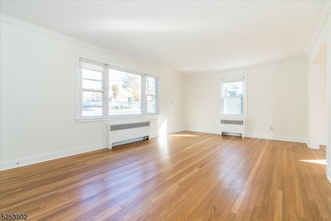 Building Photo - 412 Morris Ave