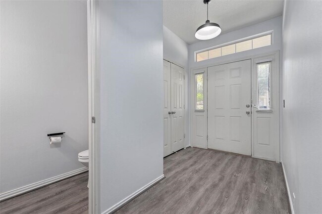 Foto del edificio - 9622 Coyote Creek Dr