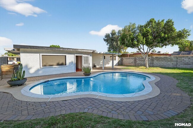 Foto del edificio - 3029 W Shaw Butte Dr