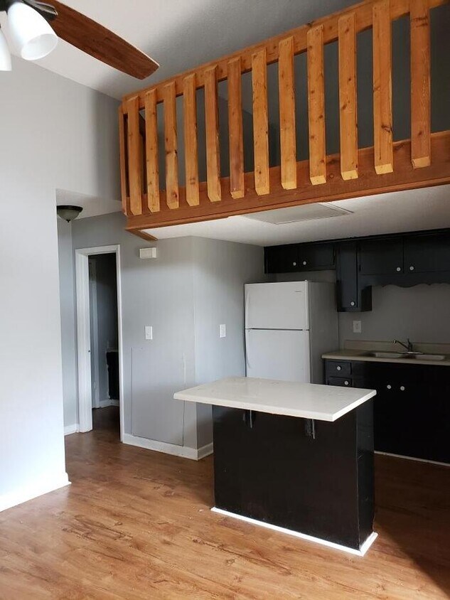 Primary Photo - Fantastic One Bedroom Apartment with Loft
