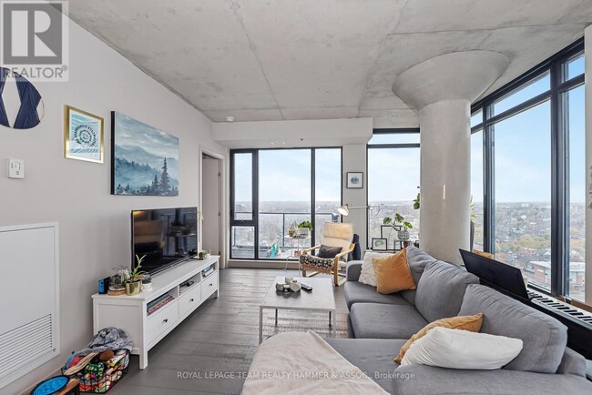 Building Photo - 203 Catherine St