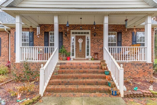 Foto del edificio - 6240 Hilbert Ridge Dr