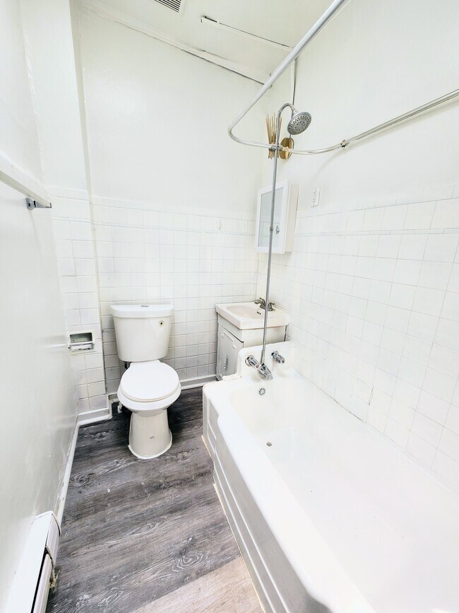 Foto del edificio - 4207 Dunkeld Way