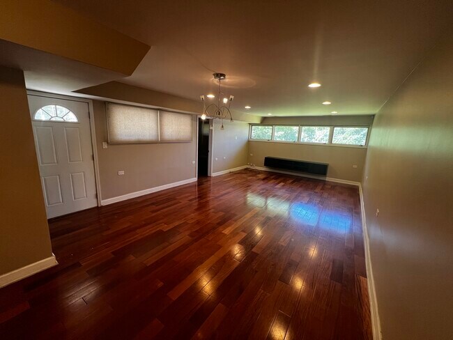 Foto del edificio - 2544 Spruce Rd