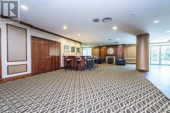 Building Photo - 156-156 Enfield Pl