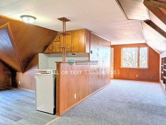 Building Photo - 18 5th St NE