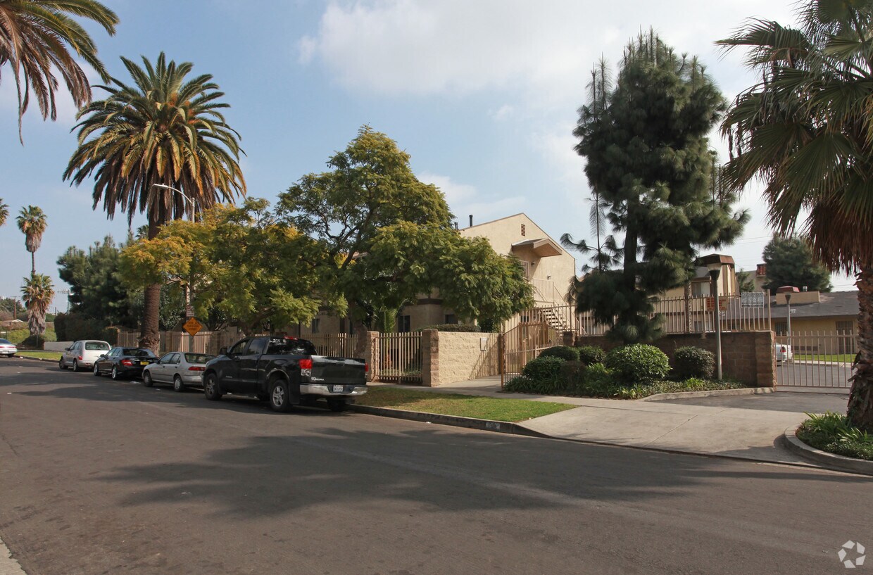 Foto del edificio - Cunningham Village