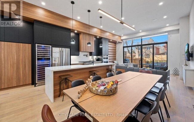 Building Photo - 2B Holmstead Ave