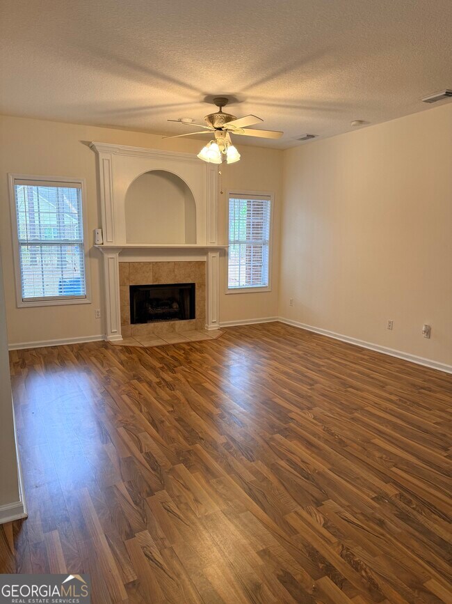 Foto del edificio - 1114B Southbend Dr