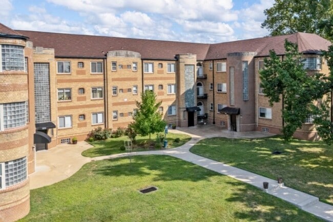 Building Photo - 6010-20 S Kingshighway LLC