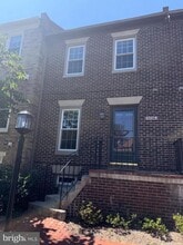 Building Photo - 6707 Arlington Blvd