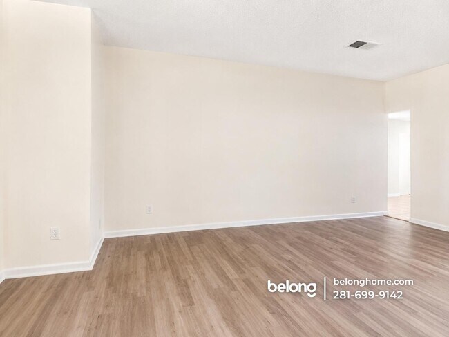 Building Photo - 10007 Rippling Fields Dr