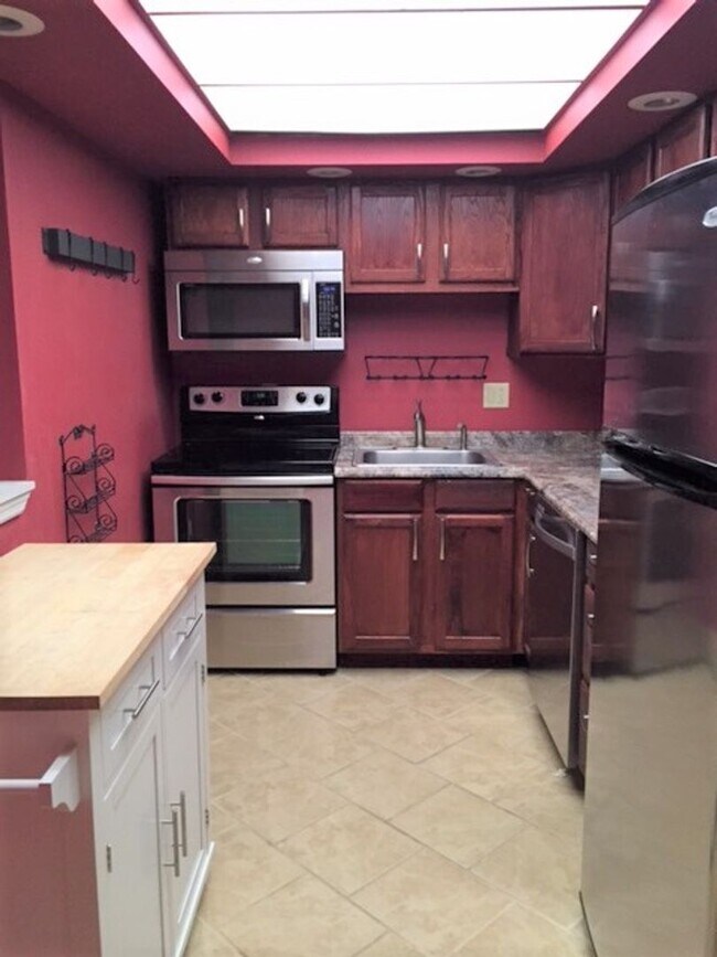 Foto del edificio - Amite condo available August!