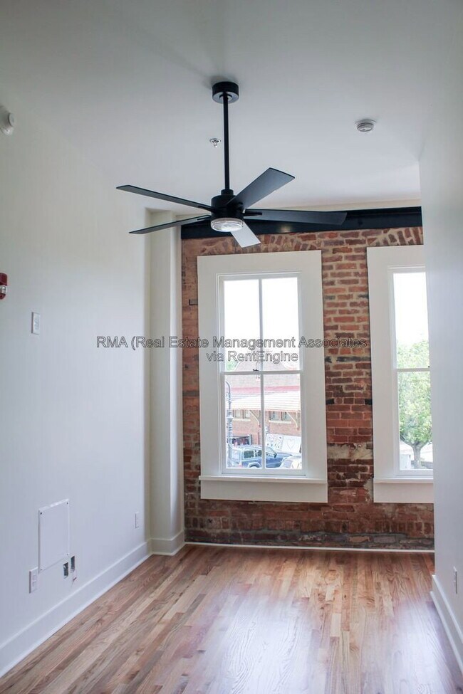Building Photo - 6 Zebulon Street