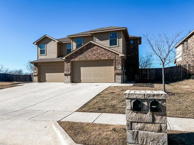 Building Photo - 3906 Ashton Dr