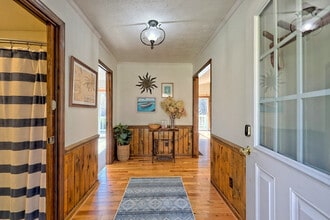 Building Photo - 2057 GA-197
