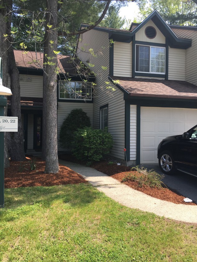 20 Lake Forest Dr, Burlington, VT 05401 Townhouse for Rent in