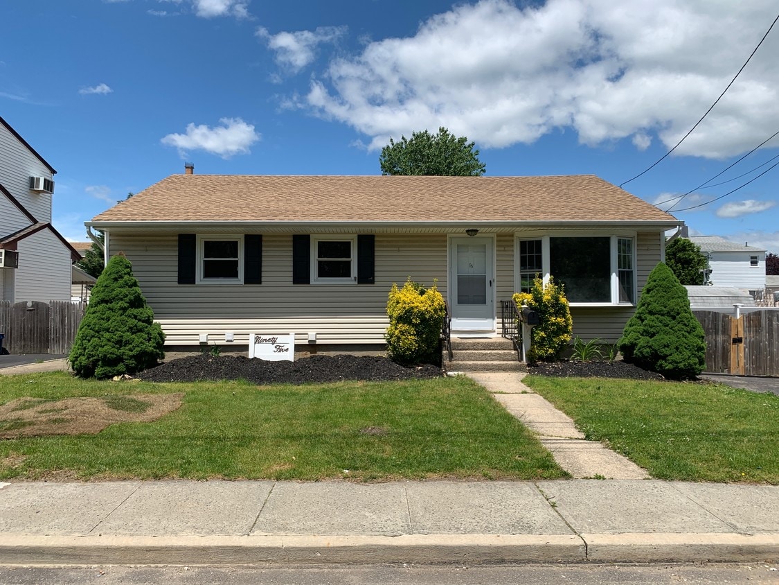 Primary Photo - 95 Atlantic Ave