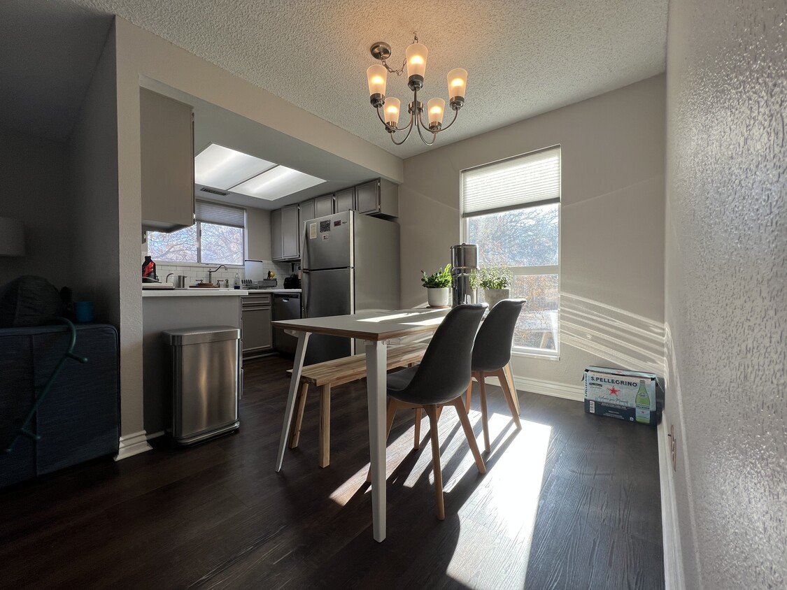 Dining Room - 4614 S Quail Park Dr