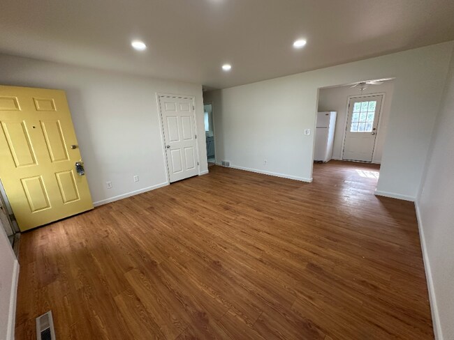 Foto del edificio - 1321 Cherry St