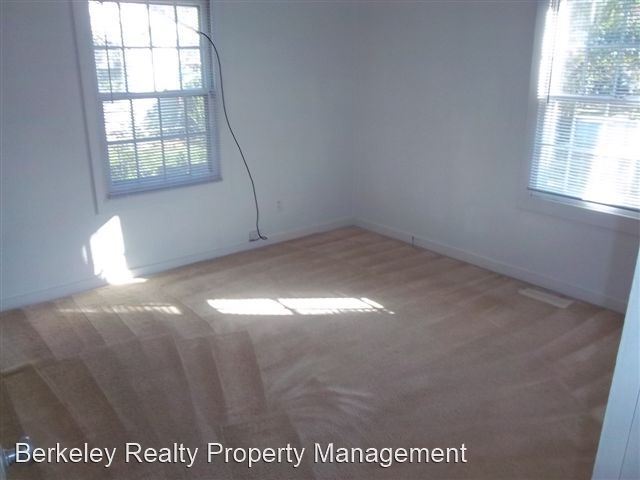 Building Photo - 2 br, 1 bath House - 136 W. Semple Road