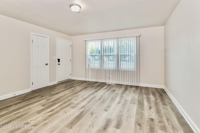 Foto del edificio - 5401 Johnsontown Rd