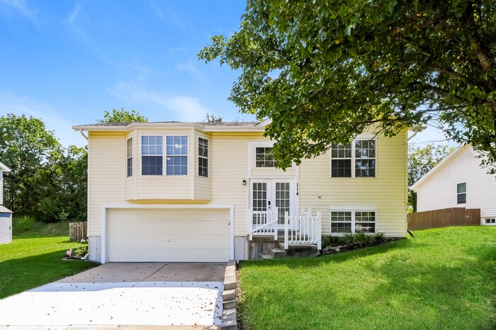 Primary Photo - 114 Langtree Dr