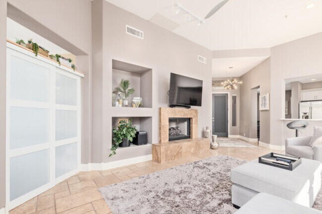 Foto del edificio - 7181 E Bramble Berry Ln