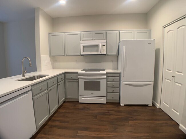Foto del edificio - Remodeled Beautiful Progress Ridge Town home! 2 Bedrooms 2 Baths, 1628 Sq. Ft.