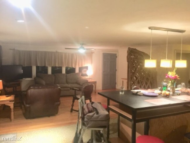 Foto del edificio - 3 br, 2 bath House - 55 Wareham St